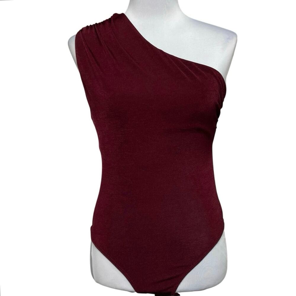 NWOT - Entro One Shoulder Silky Body Suit